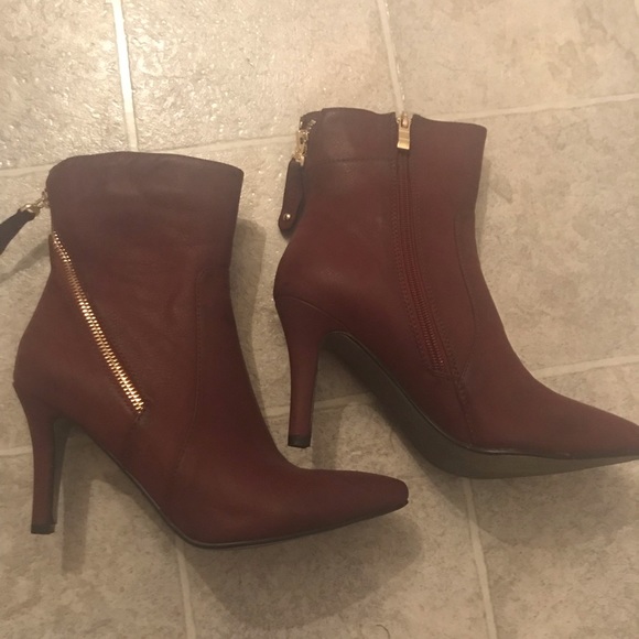 NWOT Sergio Bari burgundy boots Size 7 - Picture 1 of 8